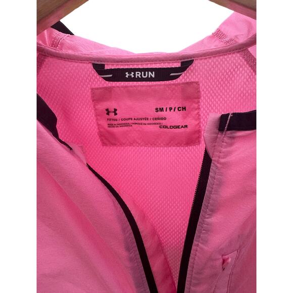 Under Armour womens pink Storm Cold Gear Hooded Running Jacket fitted - Picture 2 of 7